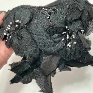 Vintage 1940s / 1950s Black Hat with Leaves and Flowers